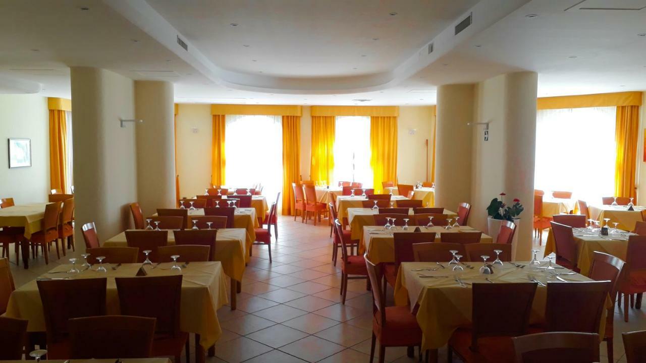 Residence Esmeraldo Capo Vaticano Buitenkant foto